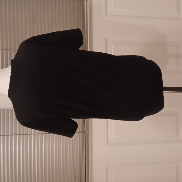 4/$80 Black Anime Tee - Size Small - Picture 4 of 7